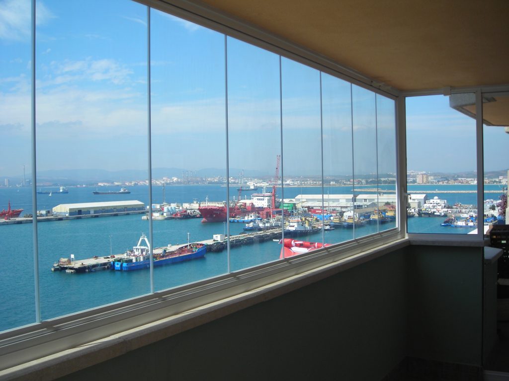 Cortinas De Cristal En Terraza De Gibraltar Todocristal RU